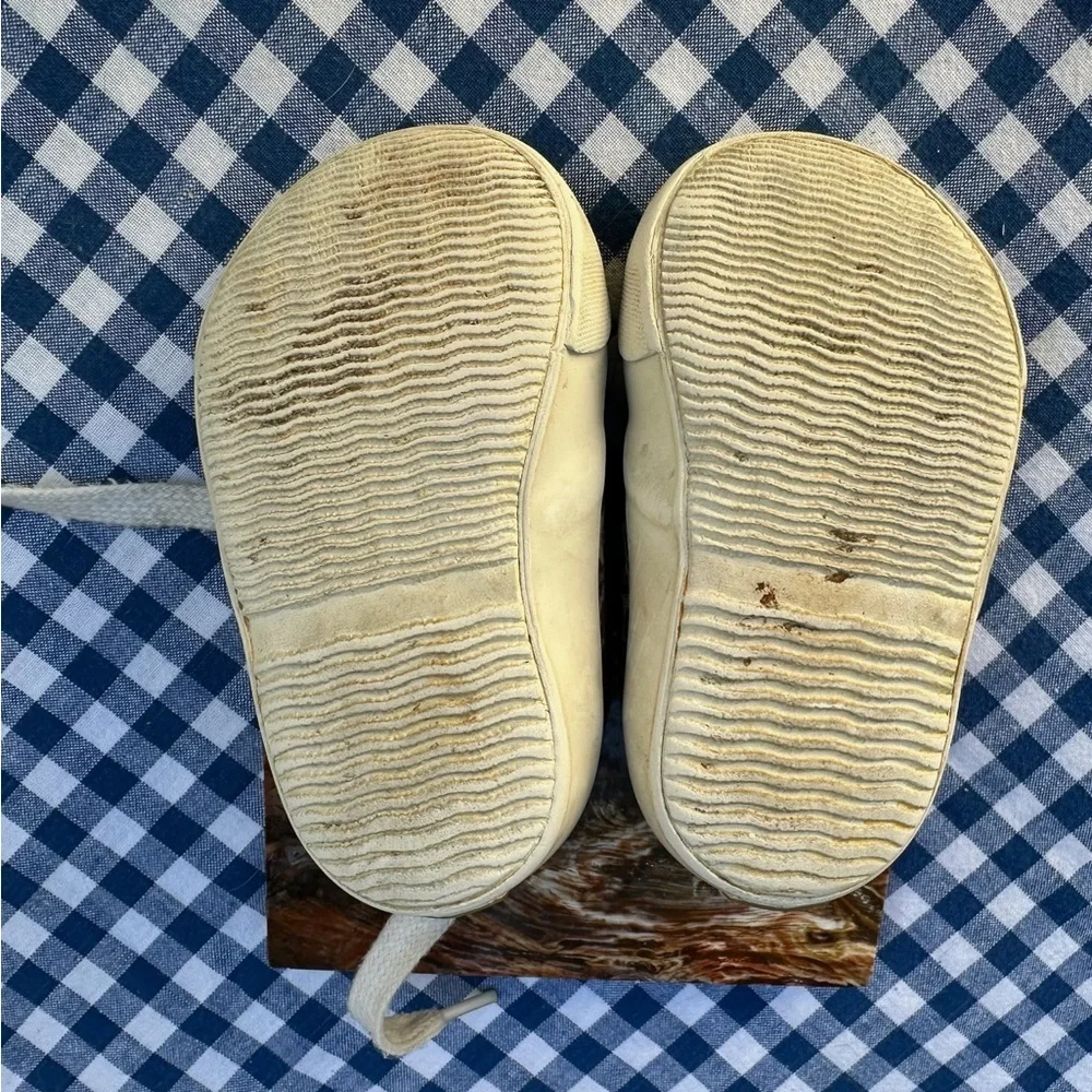 Baby Gap Toddler Low Top Sneakers - size 3